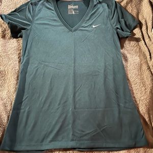 Nike DRI-FIT medium, short sleeved t-shirt